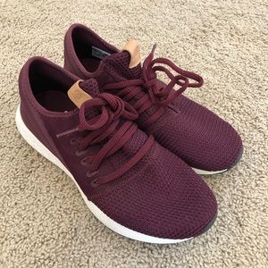 New Balance Tennis Shoes